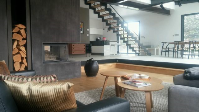 Flamme et Creation pose une cheminee d'angle dans le Nors de Lyon